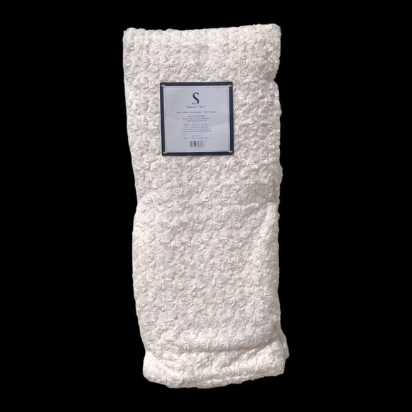 Faux Fur Throw Blanket 50” x 60” - Picture 2 of 3